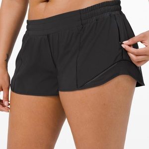 Lululemon Hotty Hot shorts, black, size 6, 2.5”